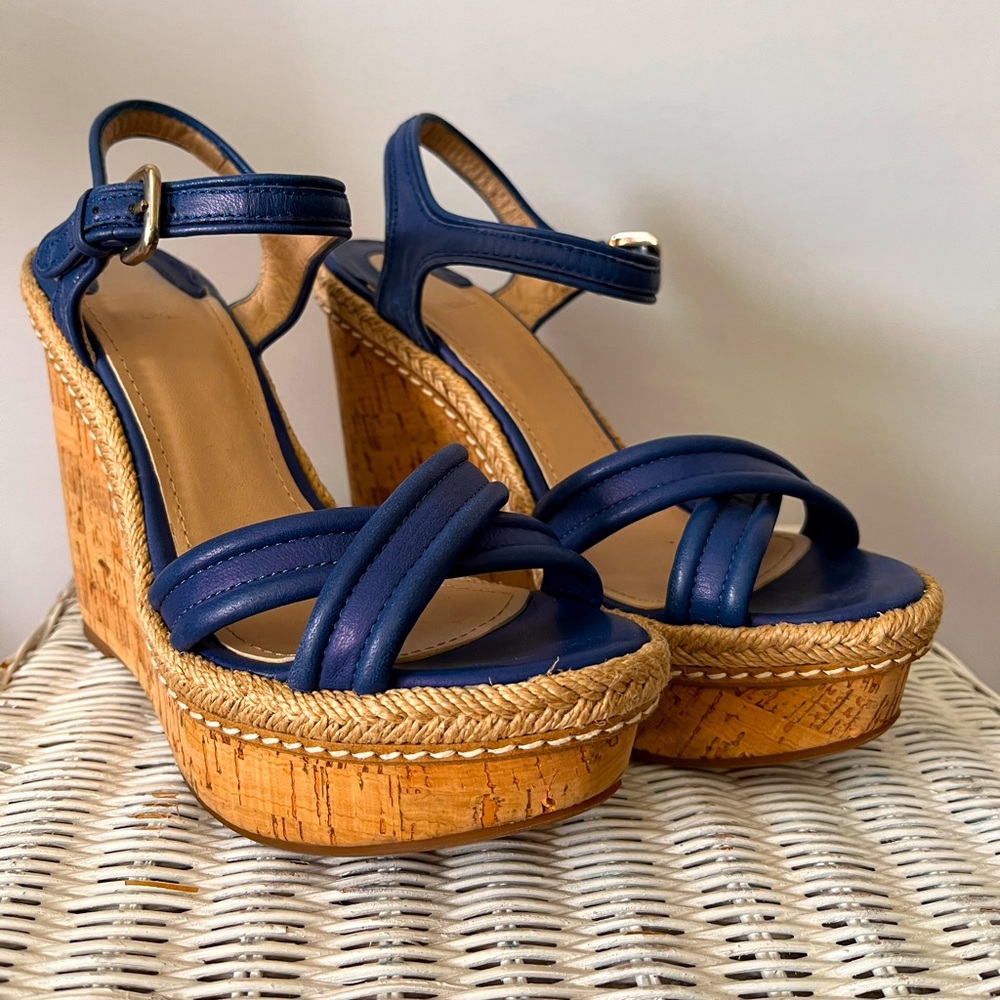 UTERQUE💙Beautiful blue leather wedge
